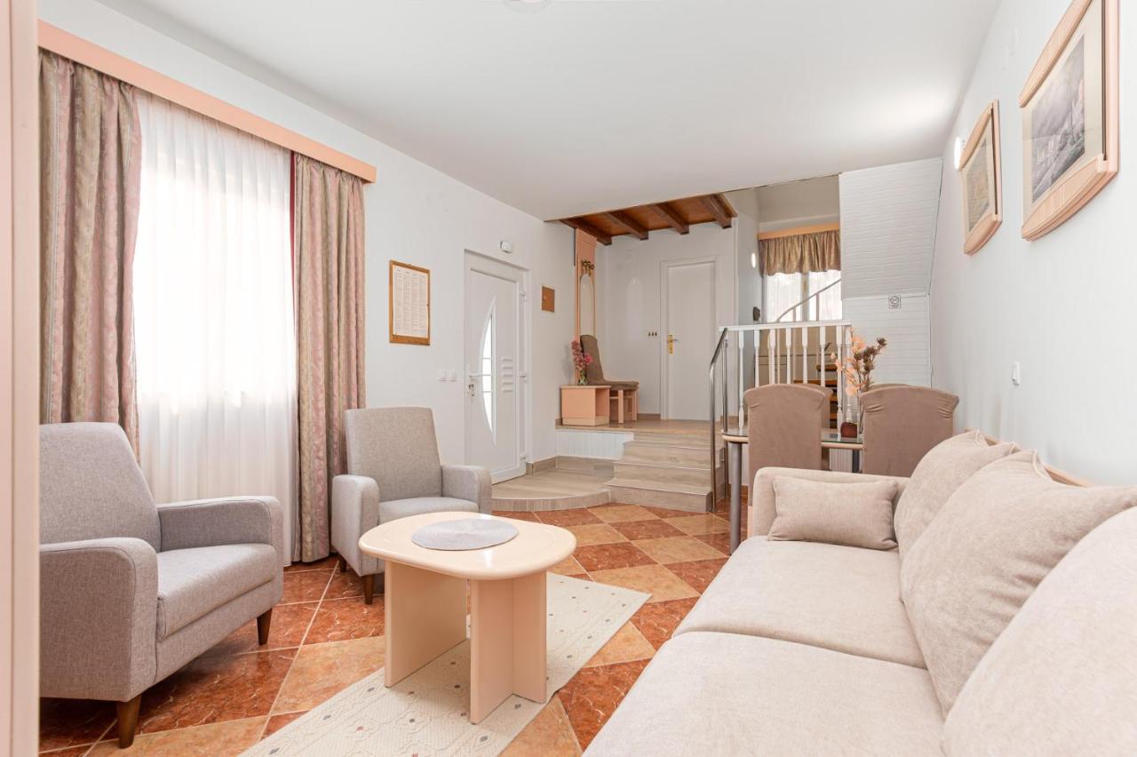Ferienwohnung Gloria Poreč Exterior foto